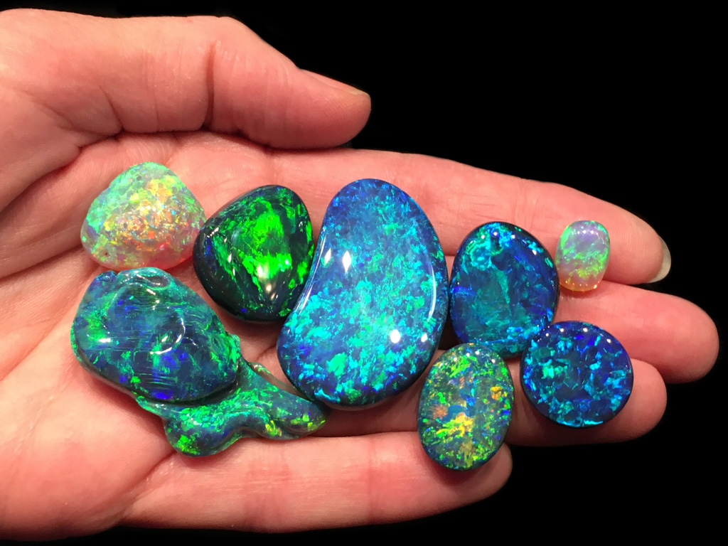 Town LR Good Opal